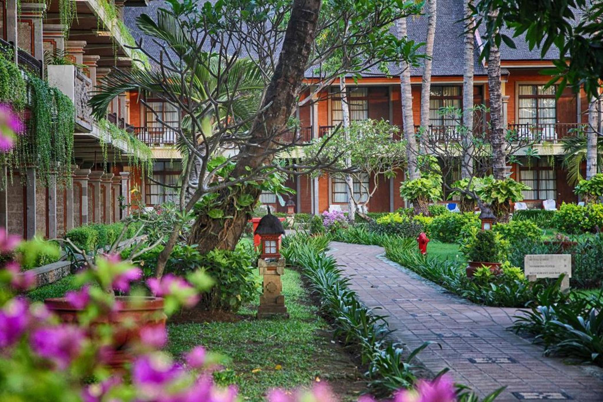 The Jayakarta Bali Beach Resort Legian Exterior foto